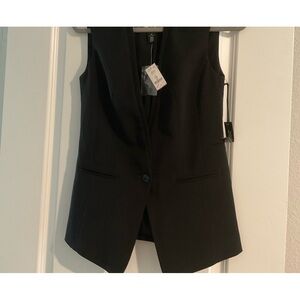 Brand New with Tag, dressy vest from White House Black market size 00